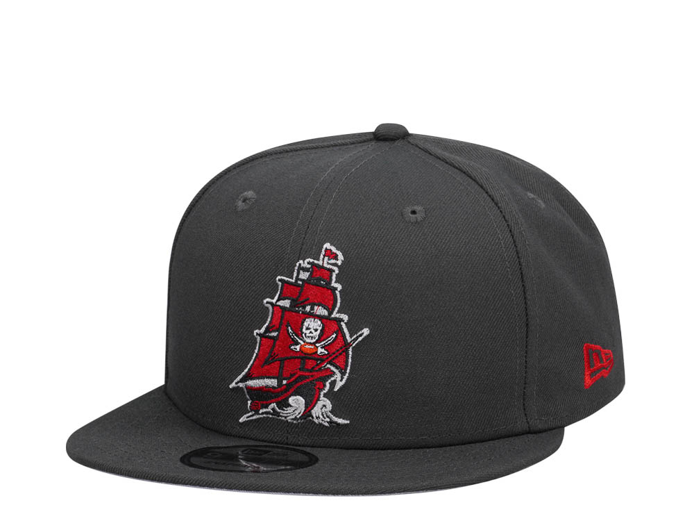 New Era Tampa Bay Buccaneers Gray Red Detail Edition 9Fifty Snapback Gorra