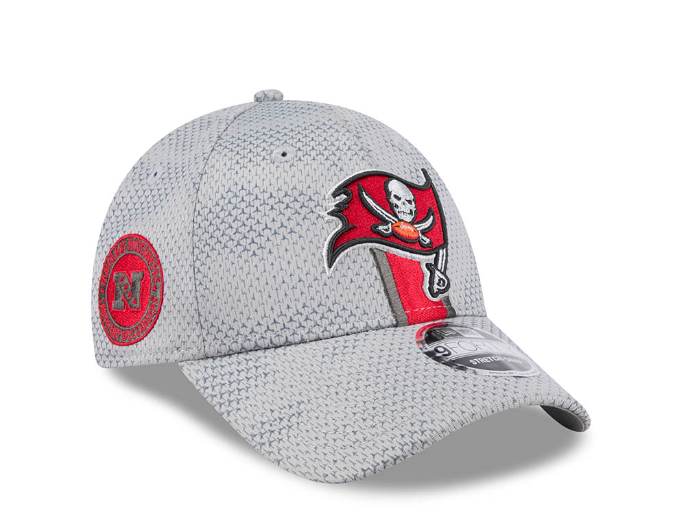 New Era Tampa Bay Buccaneers Sideline 2024 9Forty Stretch Snapback Casquette