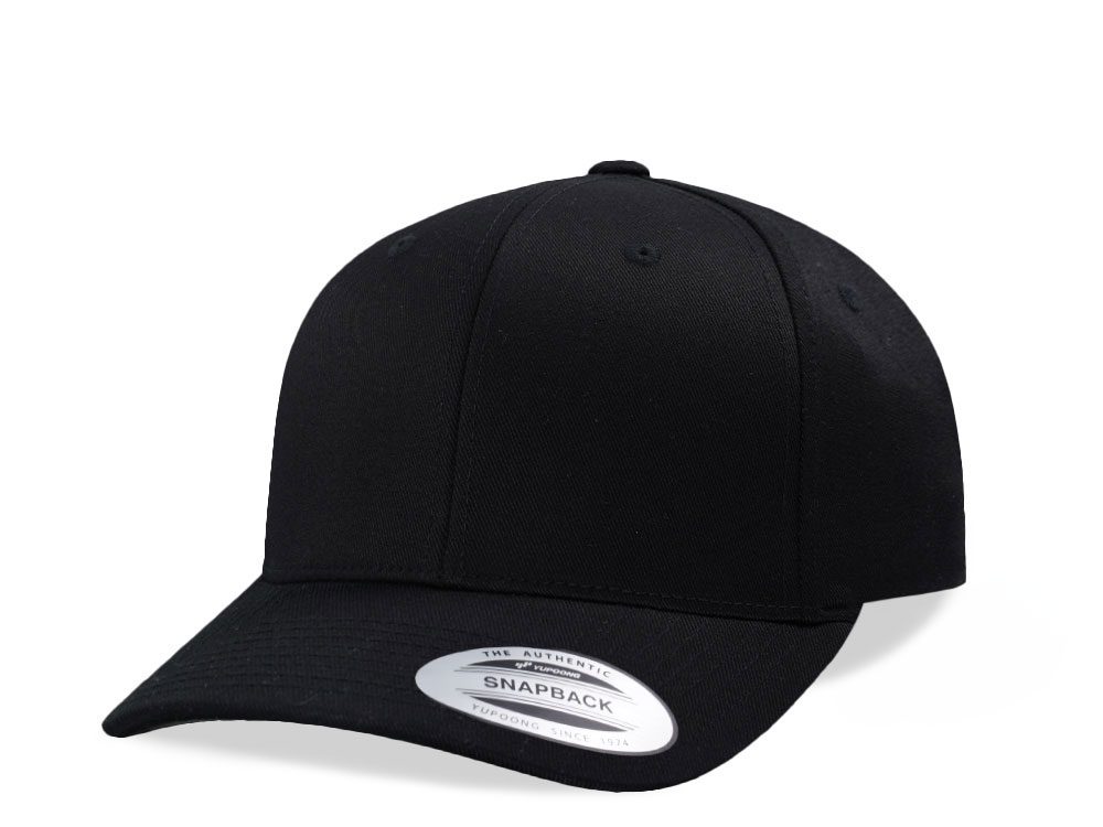 Yupoong Basic Black Curved Snapback  Gorra